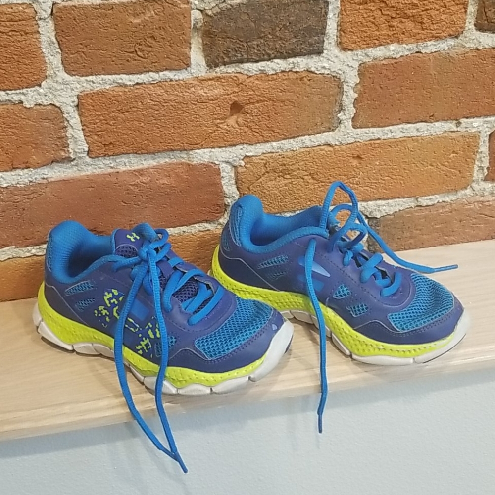 Boys Under Armour Shoes💙💛